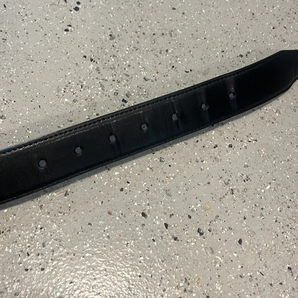 DICKIES REVERSIBLE LEATHER BELT WITH GUN METAL FINISH BUCKLE BLACK BROWN SIZE 32